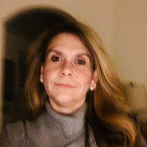 Meet your Posher, Monica